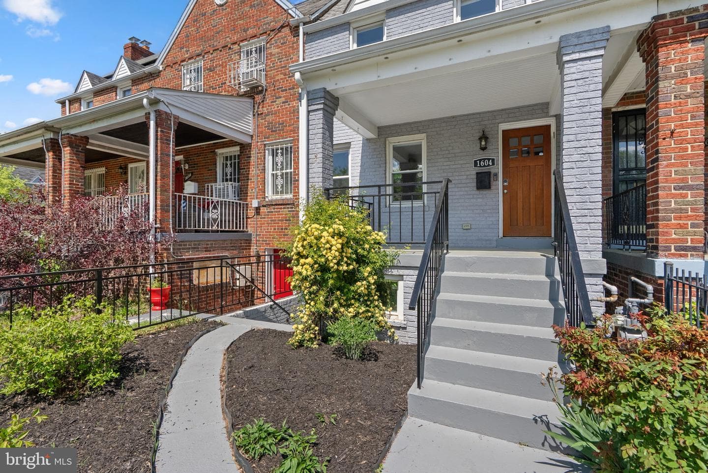 1604 C Street NE photo 3