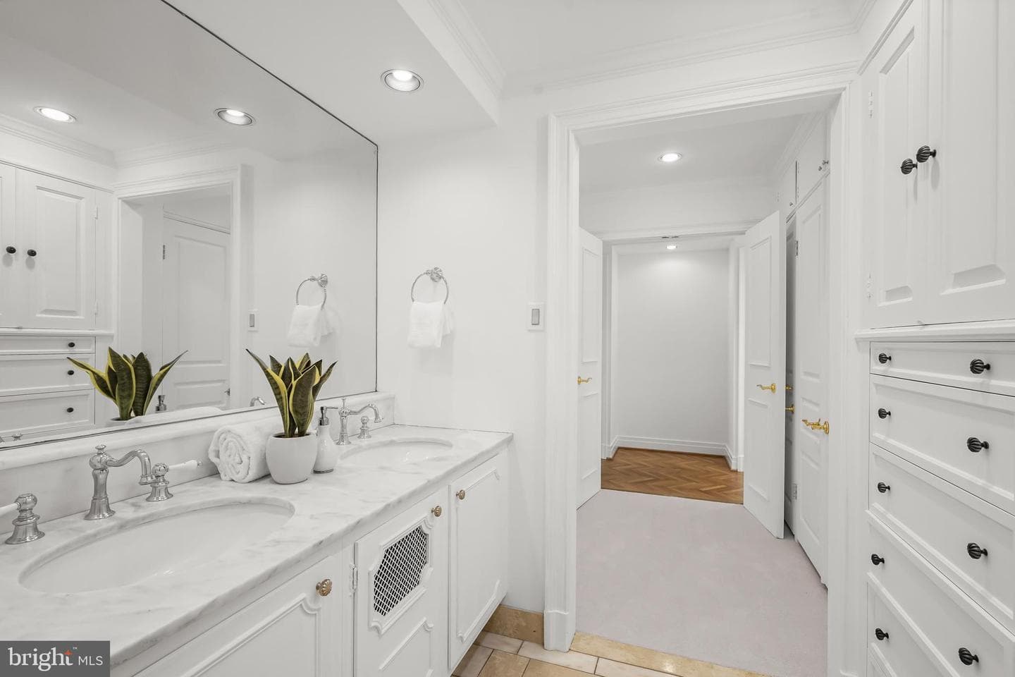 2700 Calvert Street NW #416 photo 23