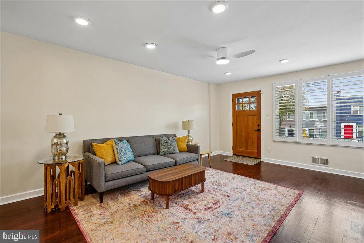2223 16th Street NE photo 2