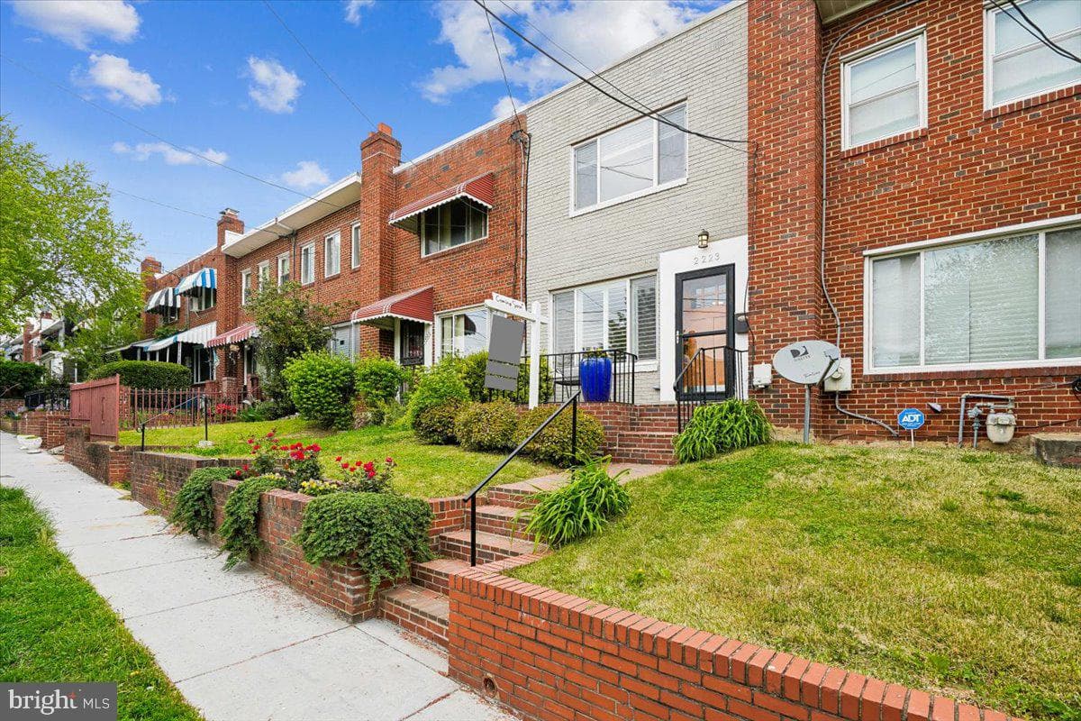 2223 16th Street NE photo 8