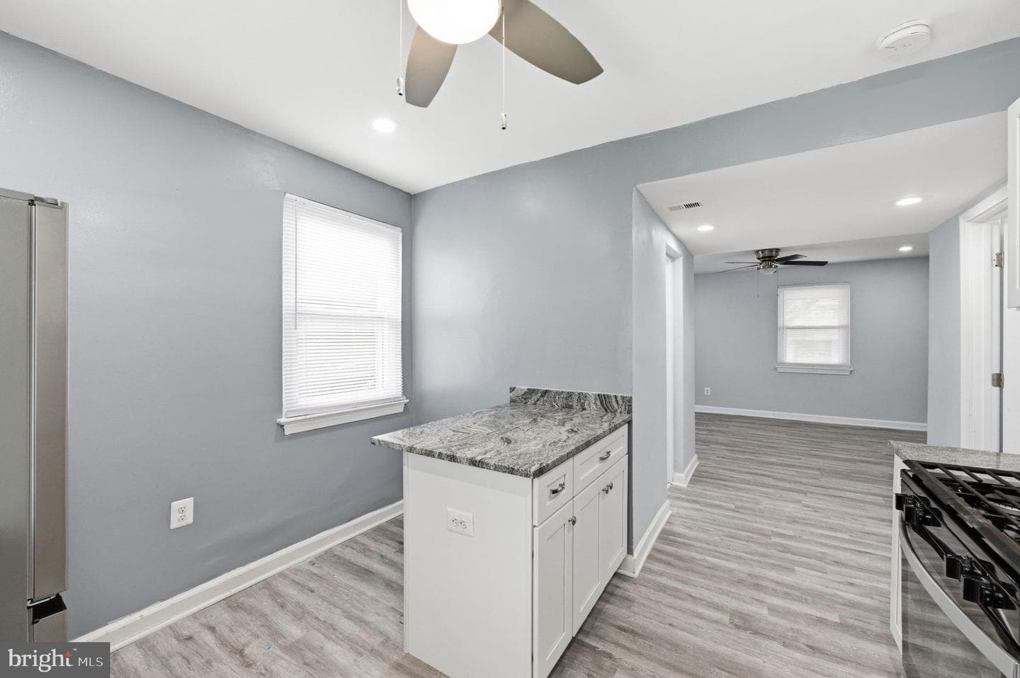 4029 Grant Street NE photo 11