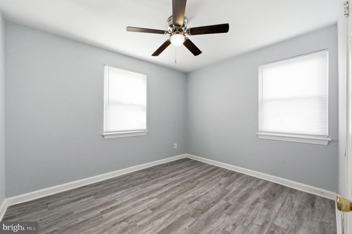 4029 Grant Street NE photo 17