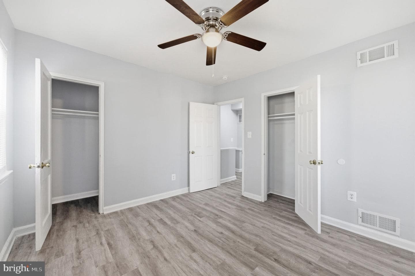 4029 Grant Street NE photo 21