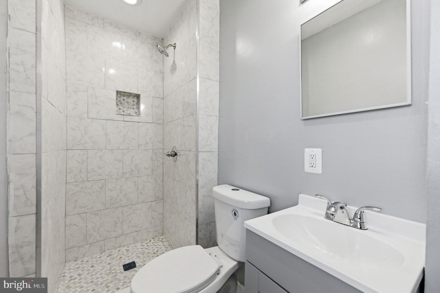 4029 Grant Street NE photo 23