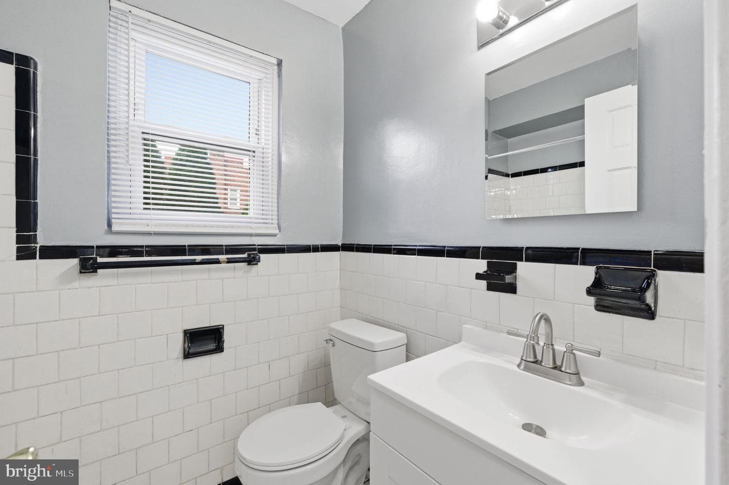 4029 Grant Street NE photo 9