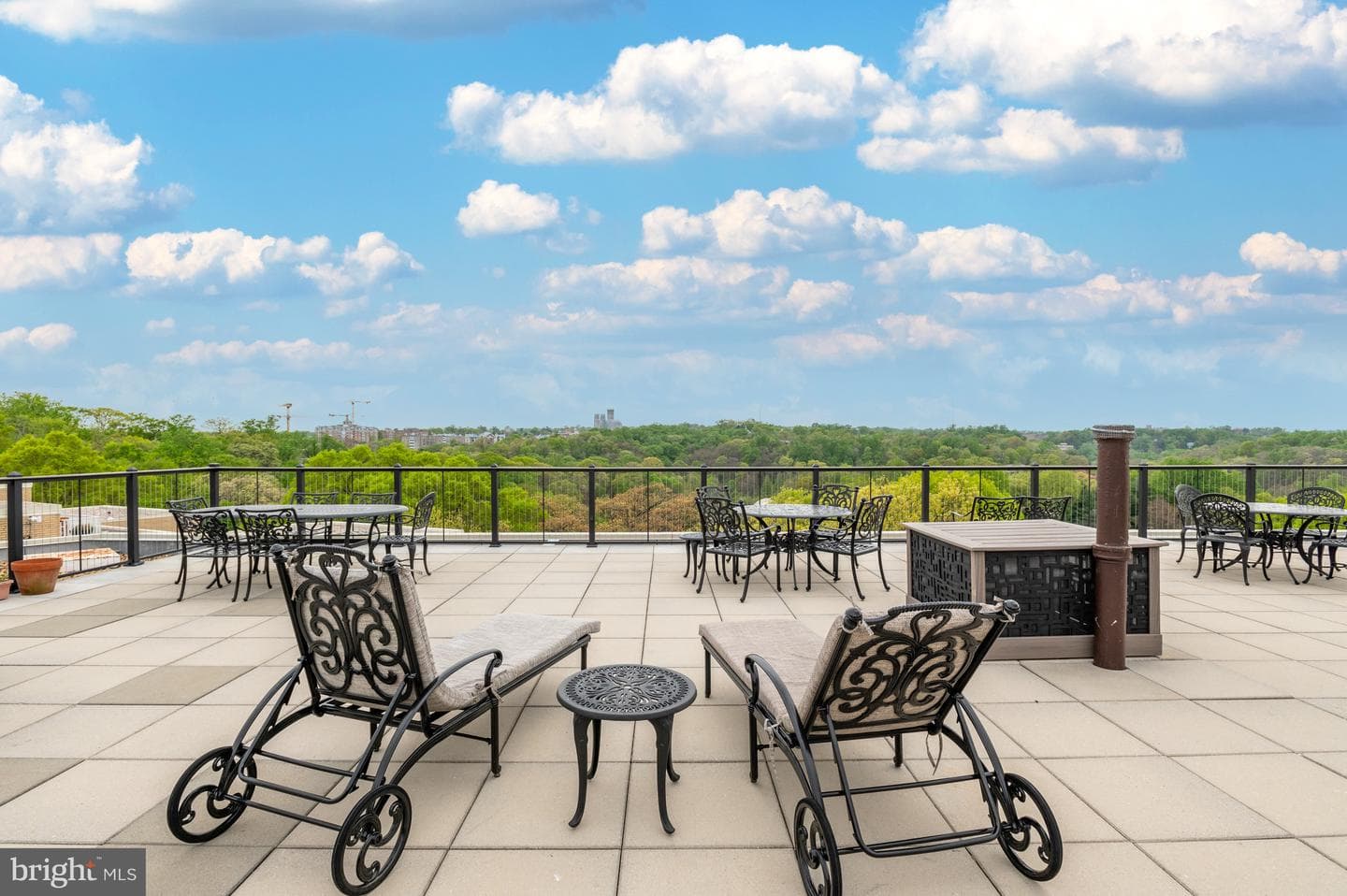 1801 Clydesdale Place NW #505 photo 21