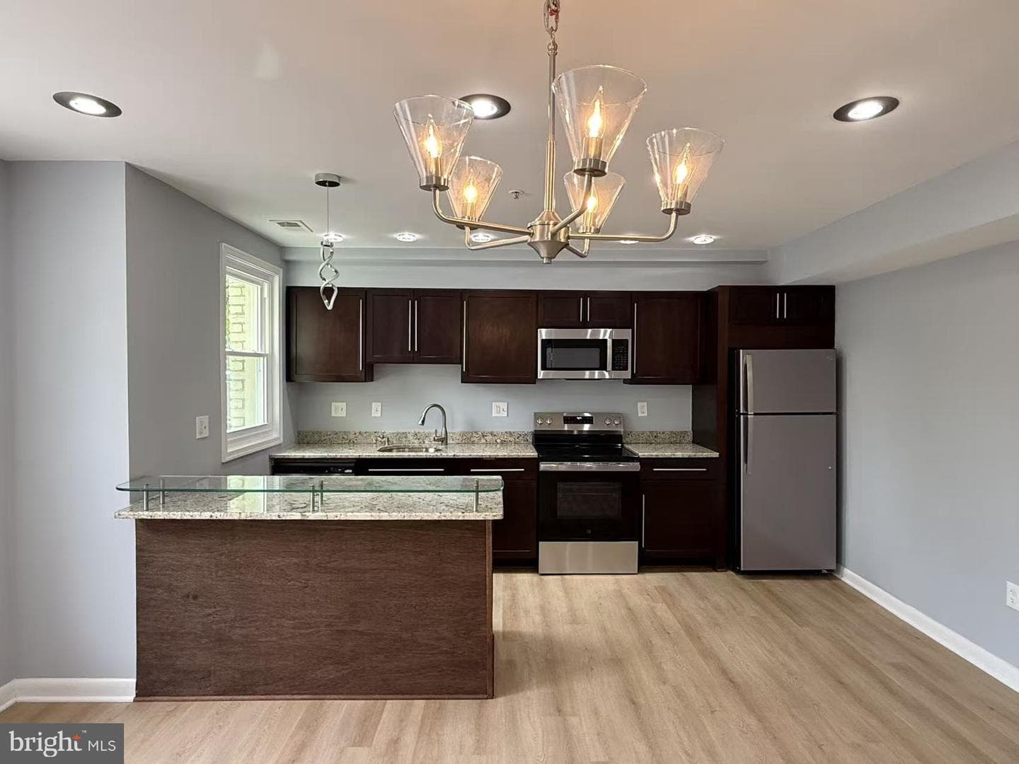 412 19th Street NE #201 photo 6