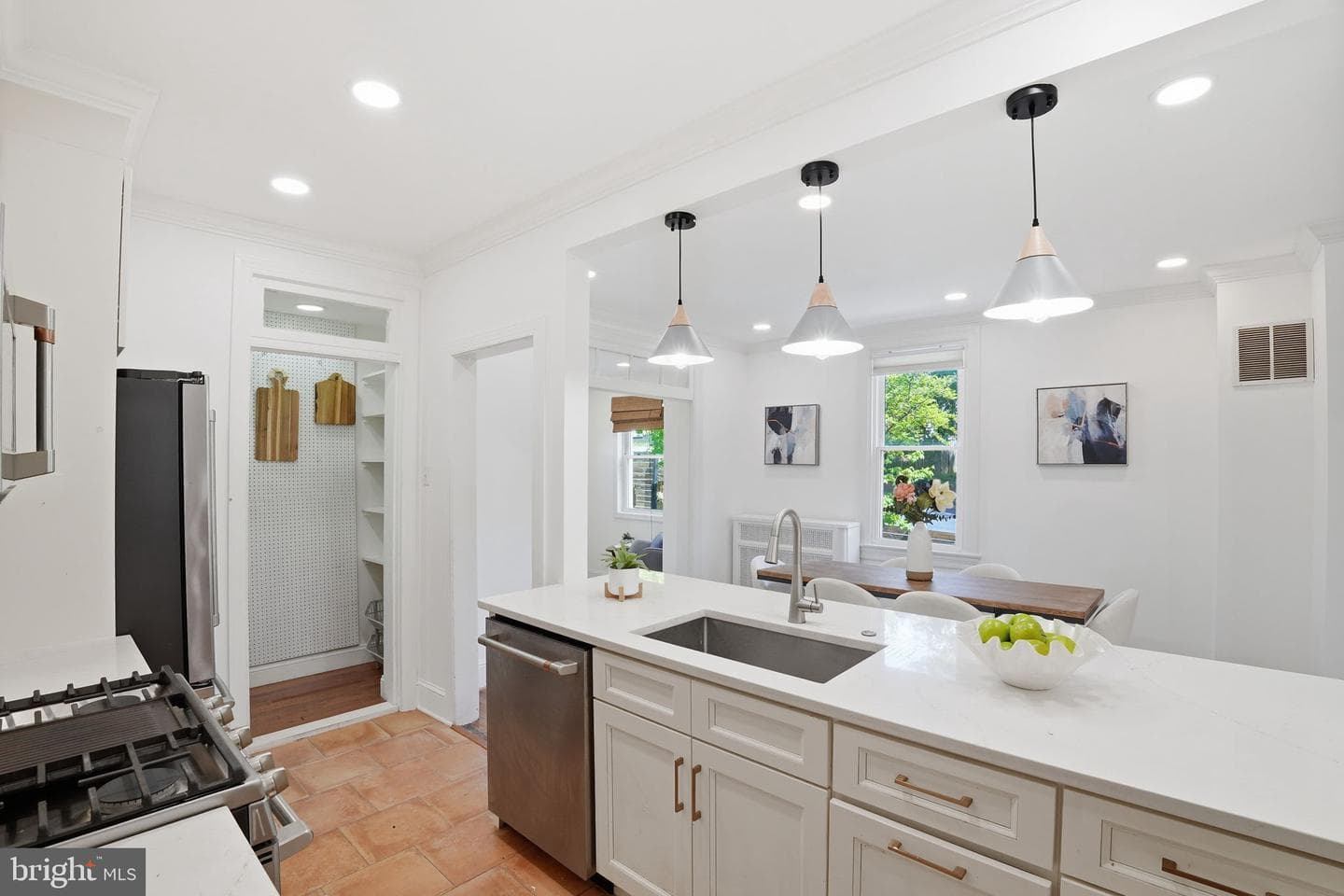 1228 Orren Street NE photo 8