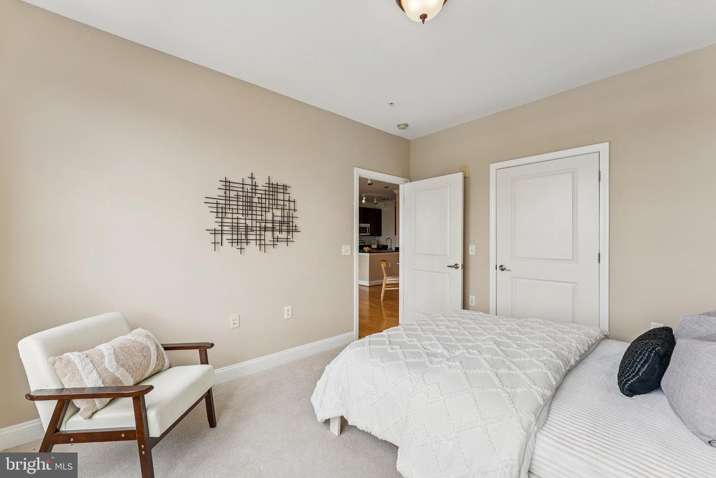 1391 Pennsylvania Avenue SE #403 photo 19