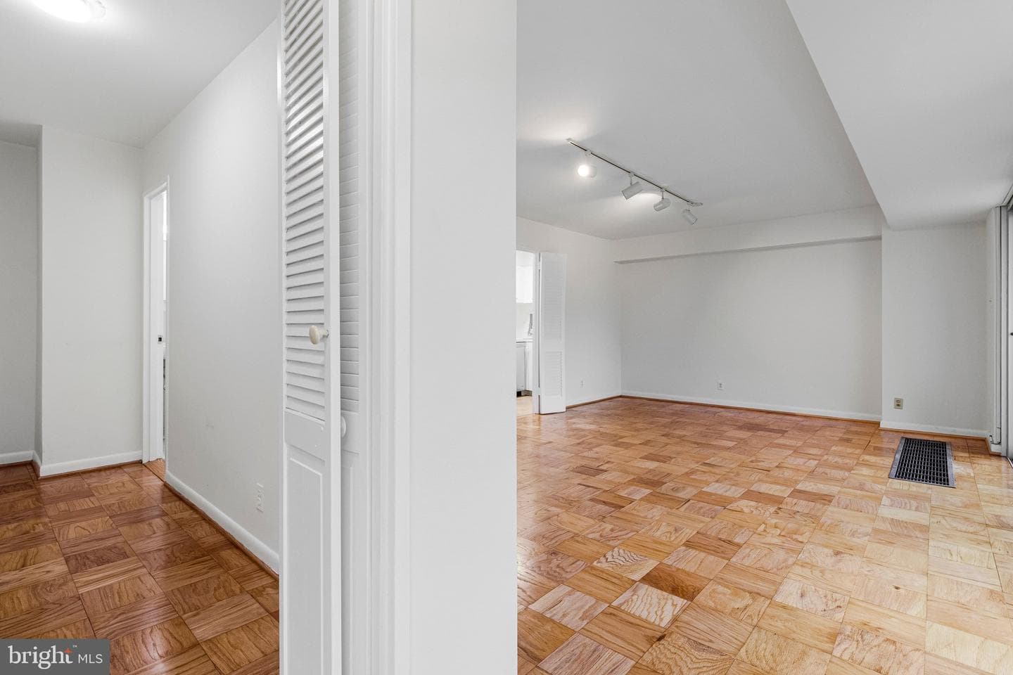 510 N Street SW #n334 photo 10