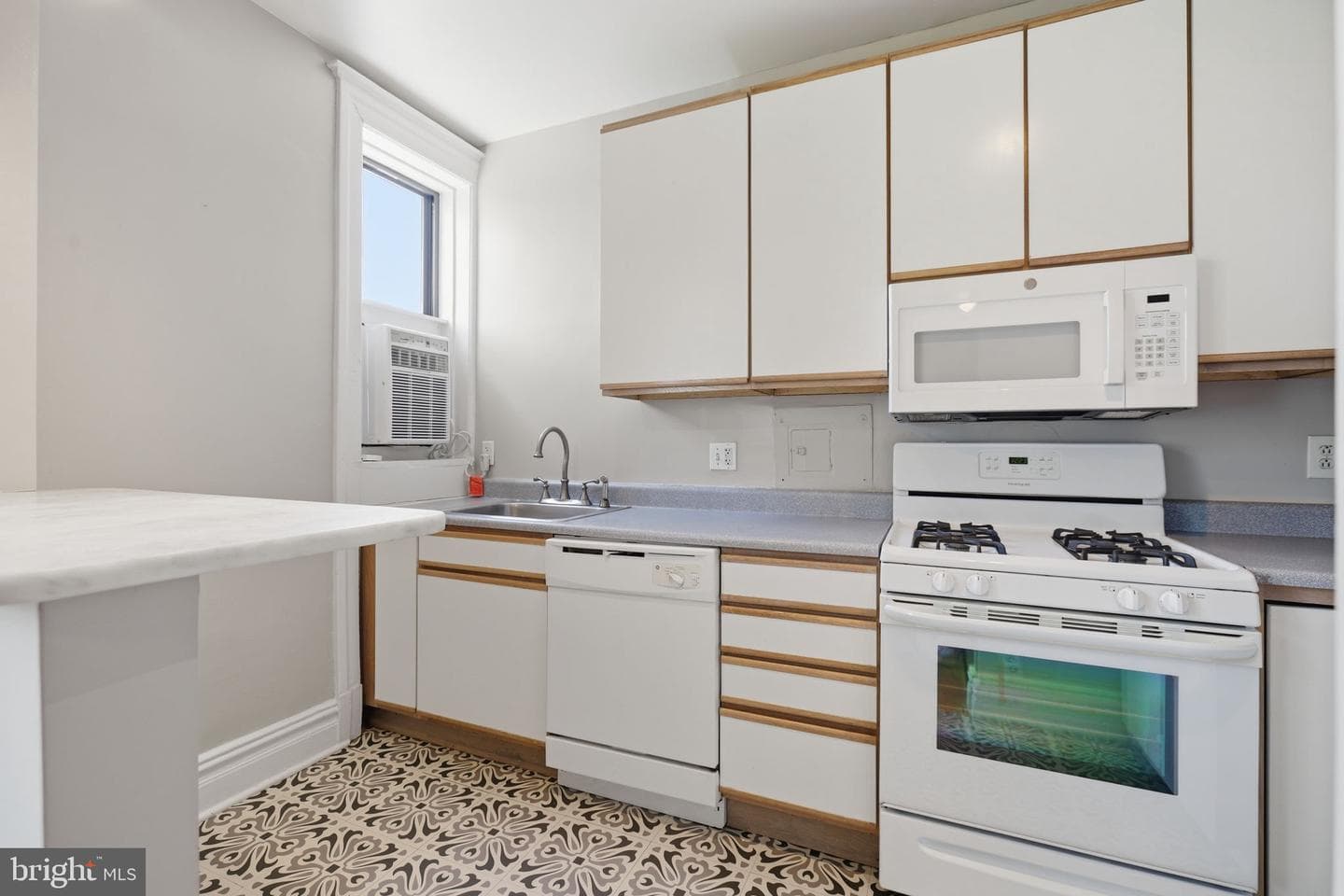 1514 17th Street NW #502 photo 17