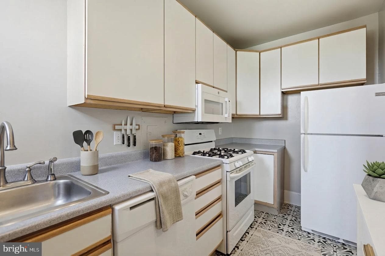 1514 17th Street NW #502 photo 6