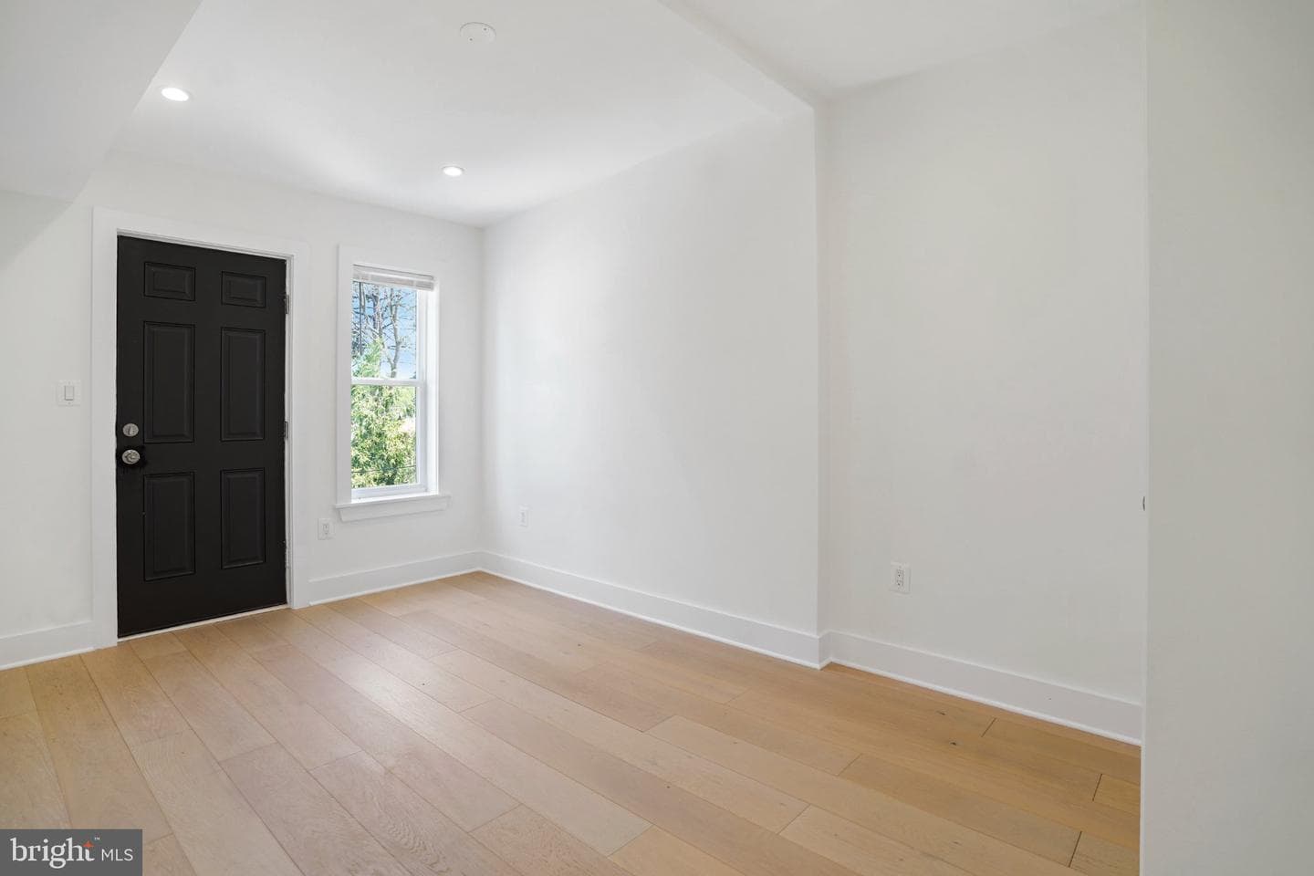 112 V Street NE photo 17