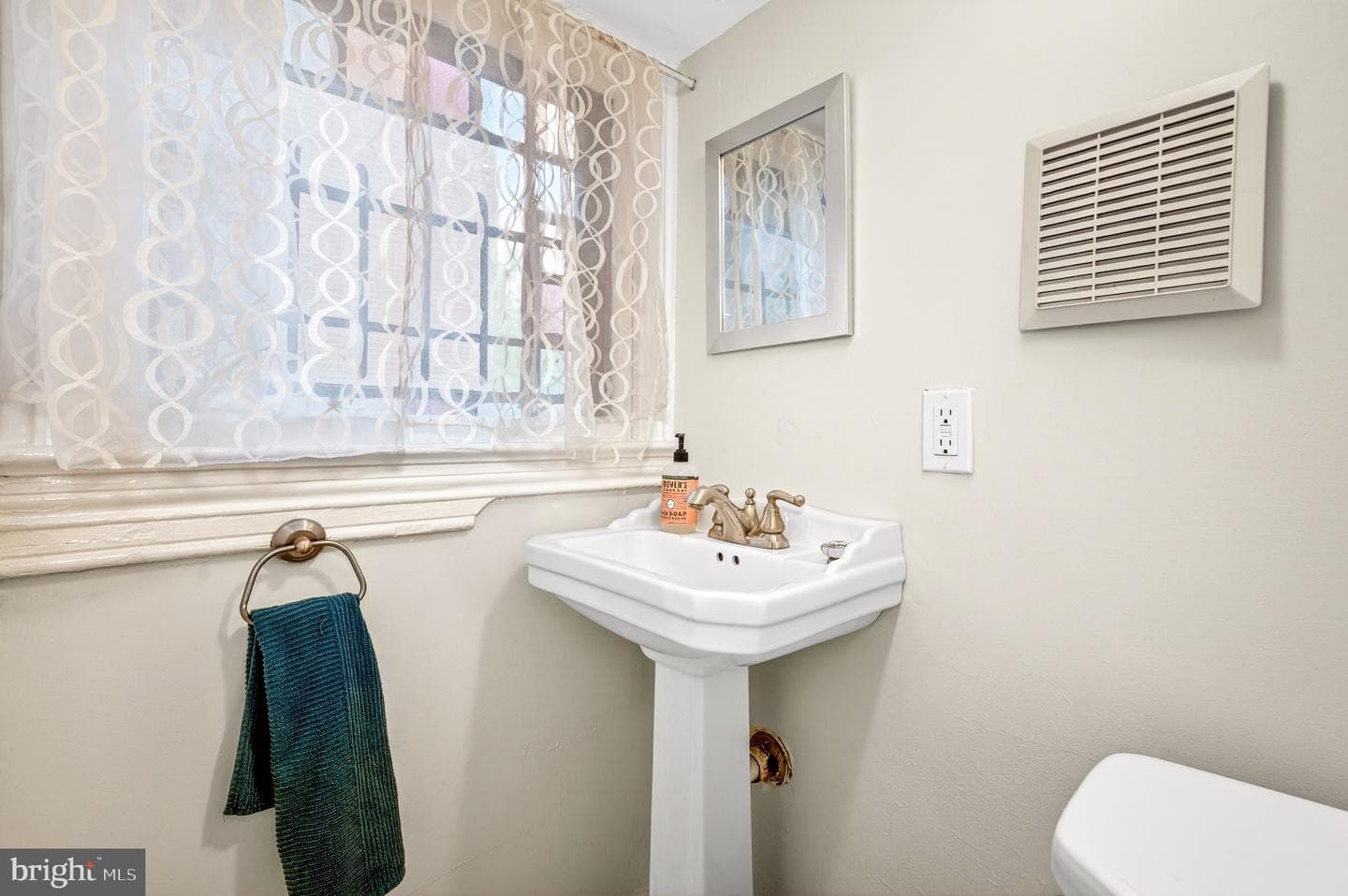 1701 Newton Street NW photo 22