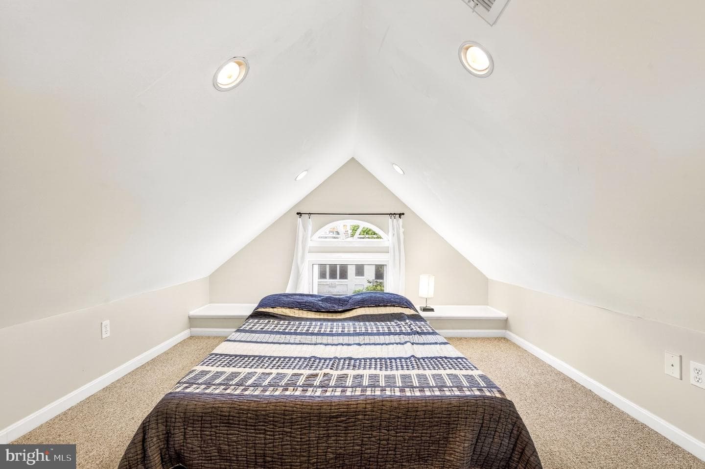 1701 Newton Street NW photo 40