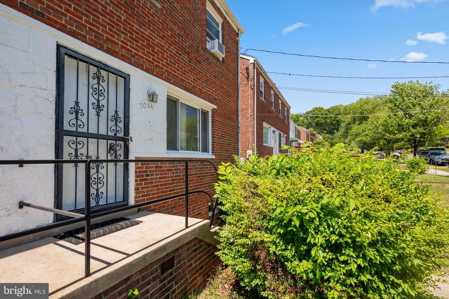 5044 10th Street NE photo 3
