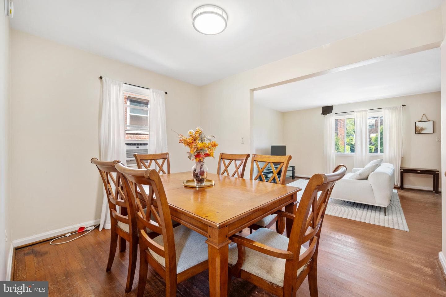 5044 10th Street NE photo 8
