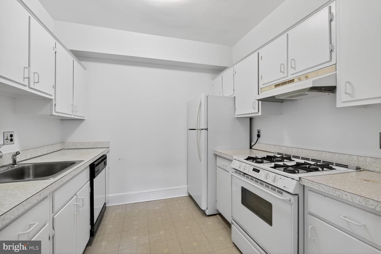 4000 Cathedral Avenue NW #534b photo 13