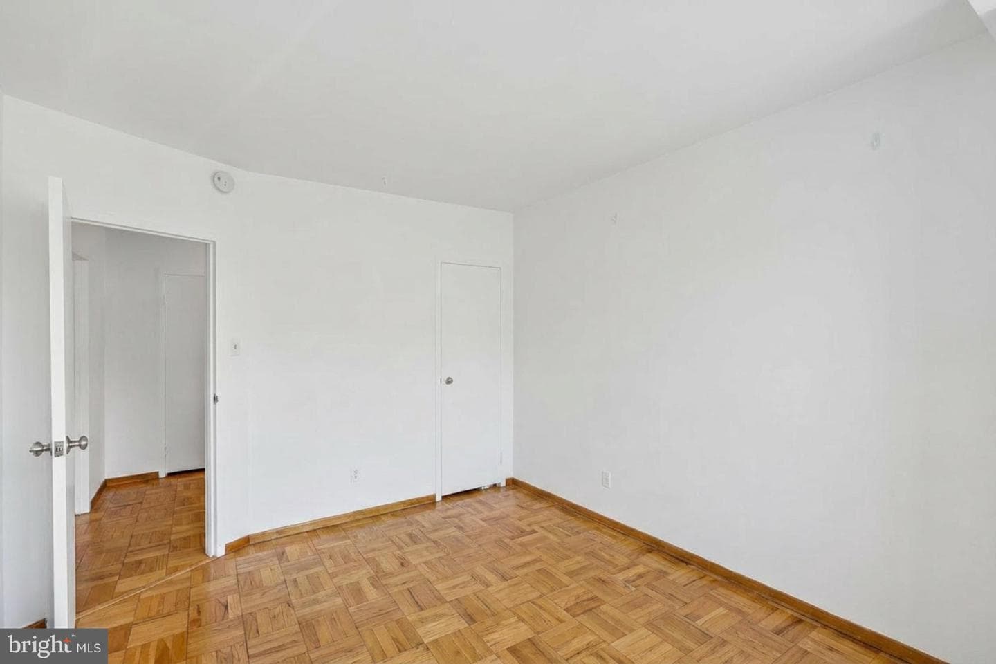 4200 Cathedral Avenue NW #716 photo 28