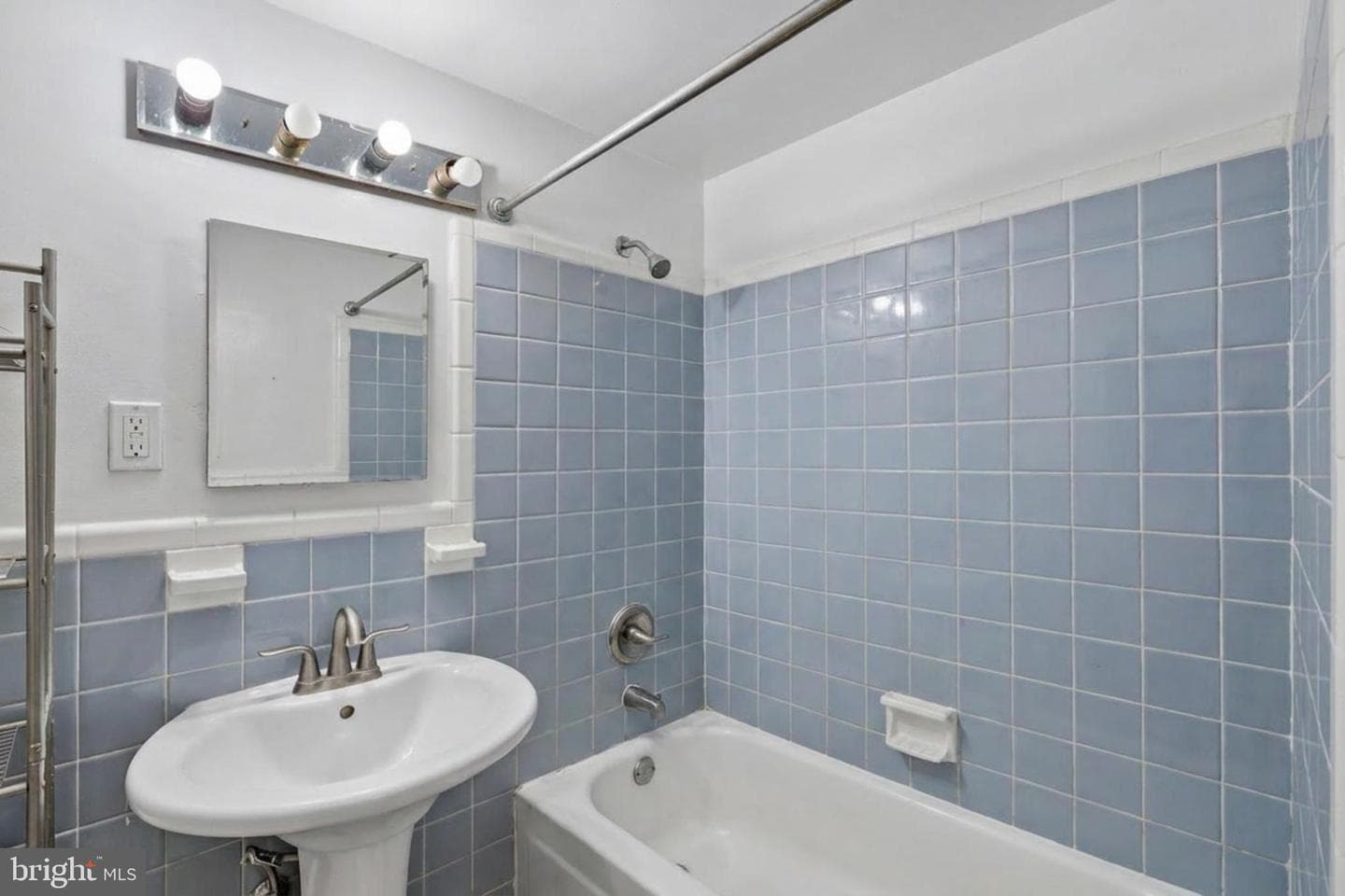 4200 Cathedral Avenue NW #716 photo 30