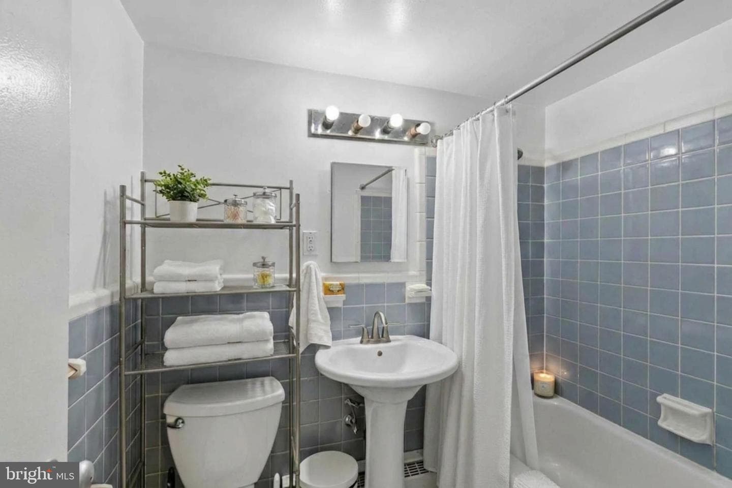 4200 Cathedral Avenue NW #716 photo 31