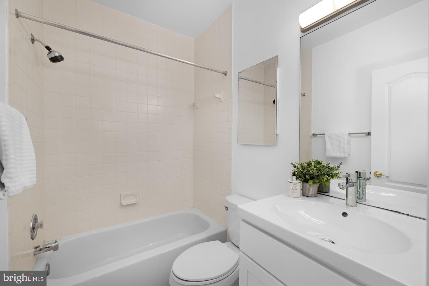 4018 Chancery Court NW photo 32