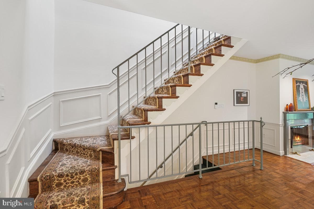 4607 Macarthur Boulevard NW #b photo 11