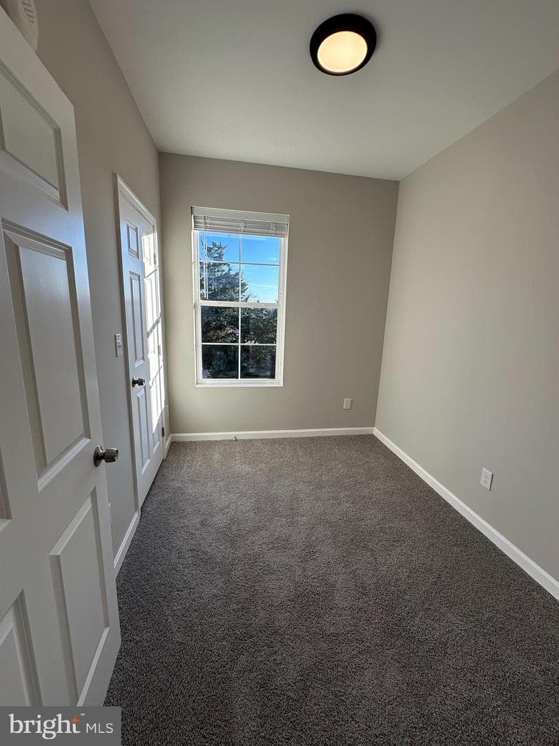 1812 H Place NE #104 photo 9