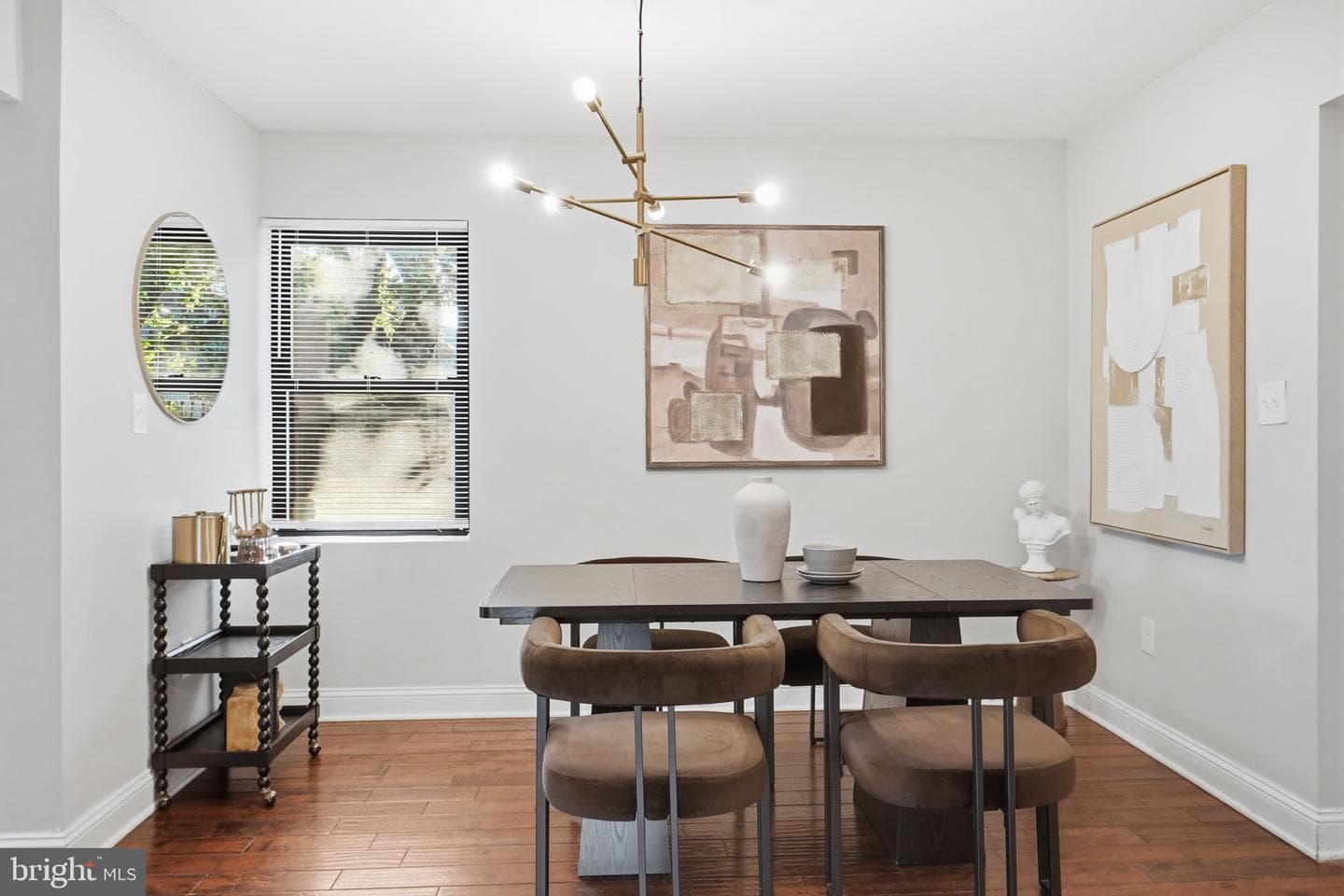 5037 Just Street NE photo 8