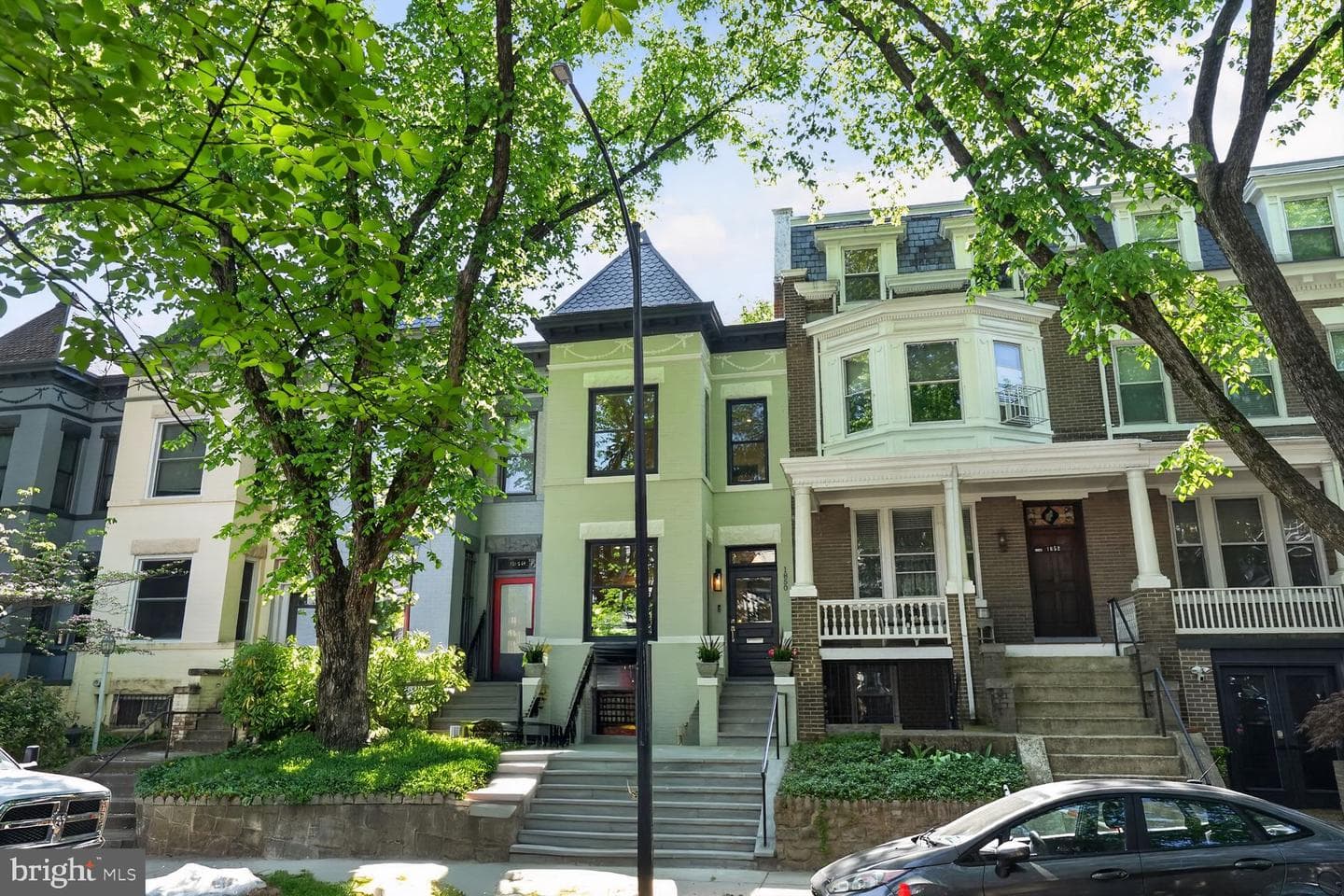 1850 Ontario Place NW