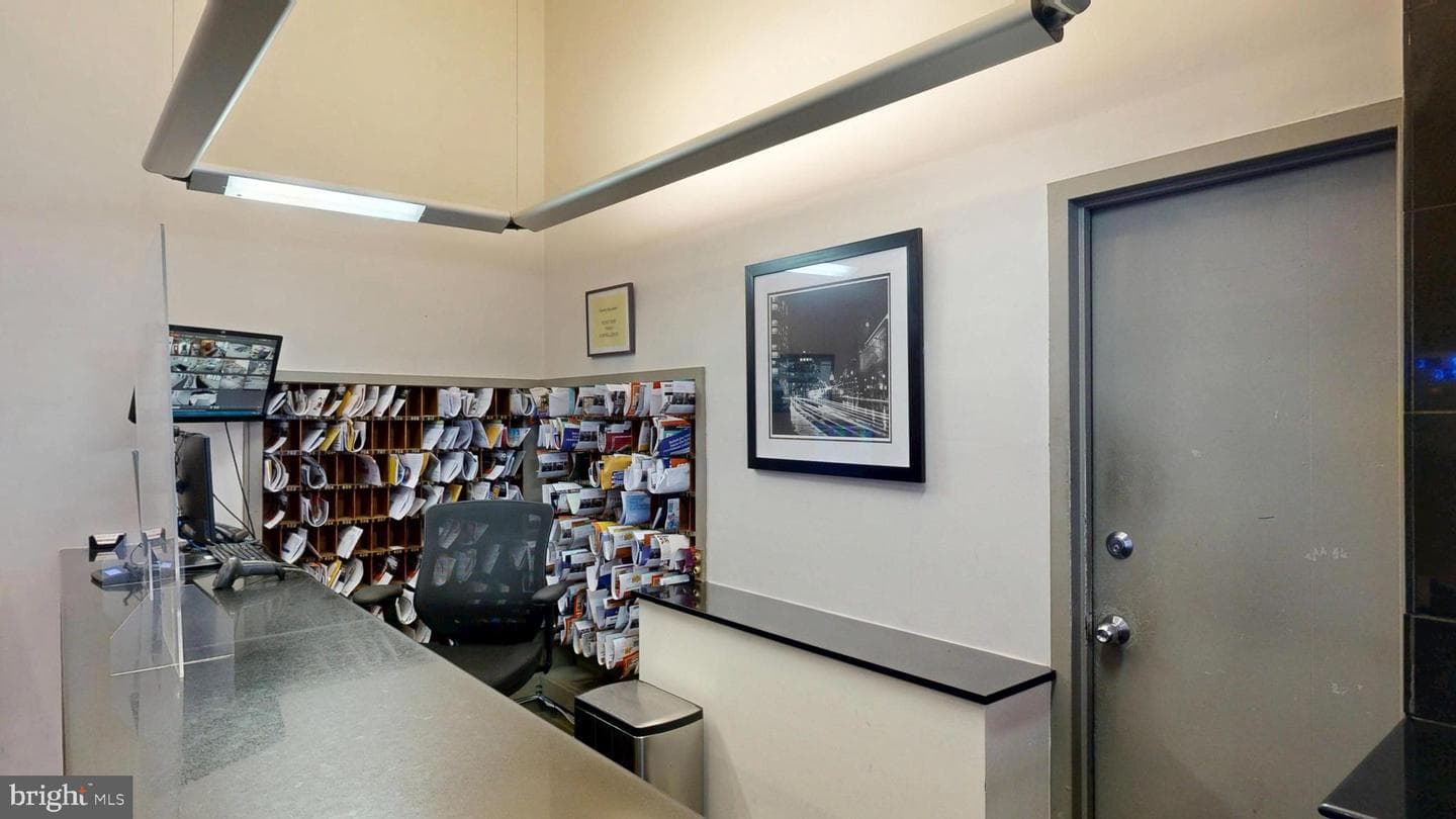 1711 Massachusetts Avenue NW #301 photo 10