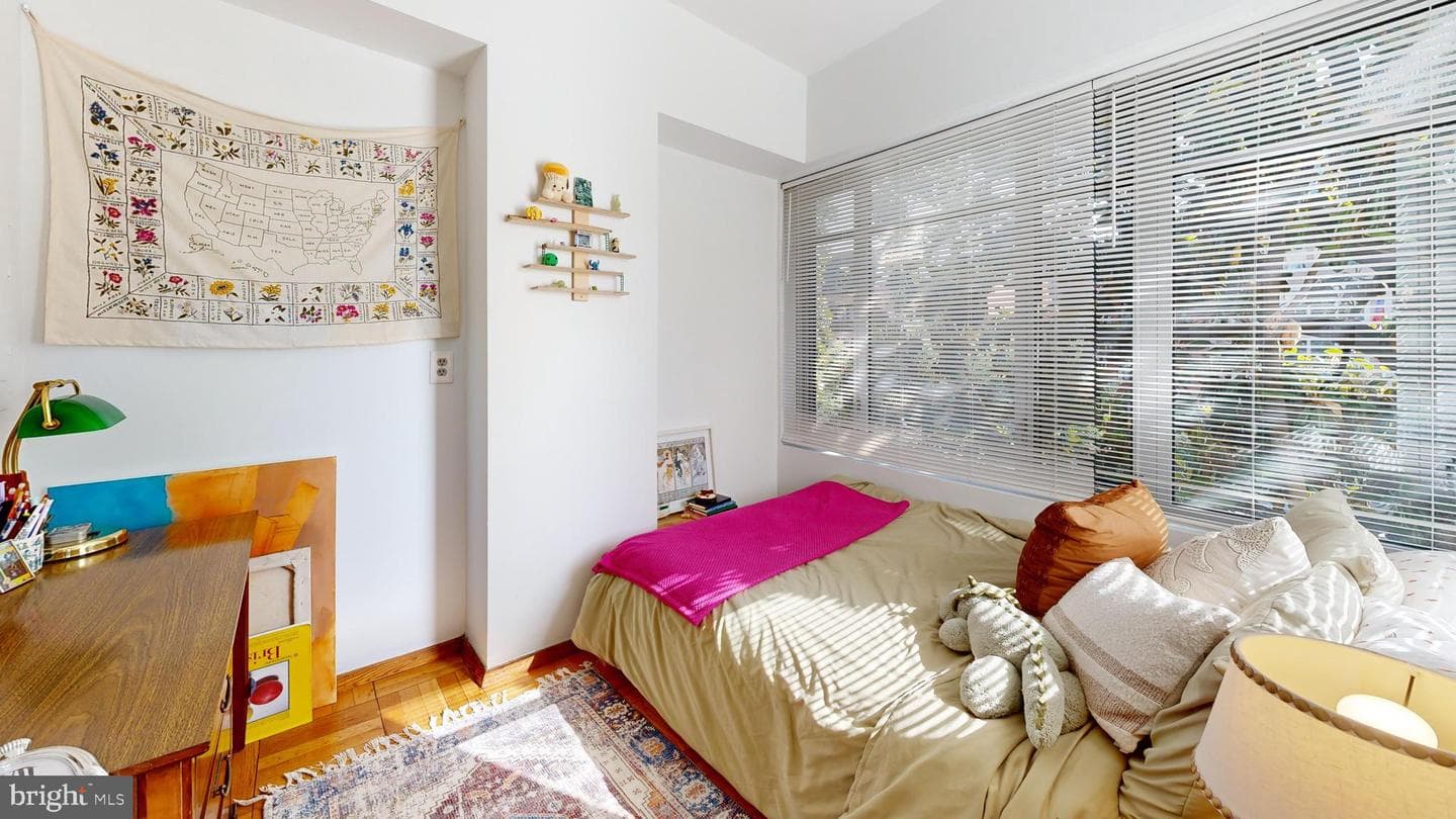 1711 Massachusetts Avenue NW #301 photo 5