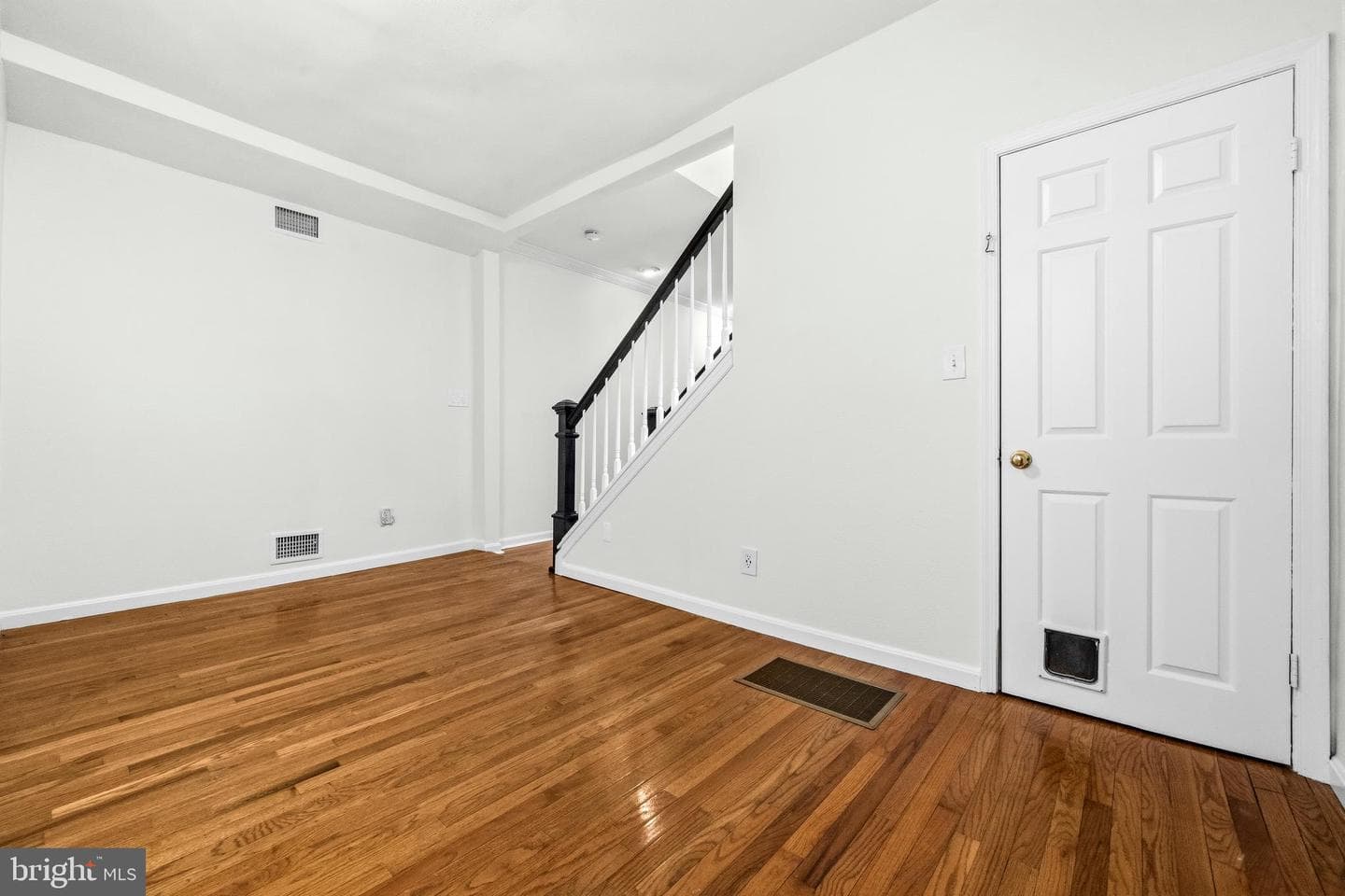 1504 Gales Street NE photo 5