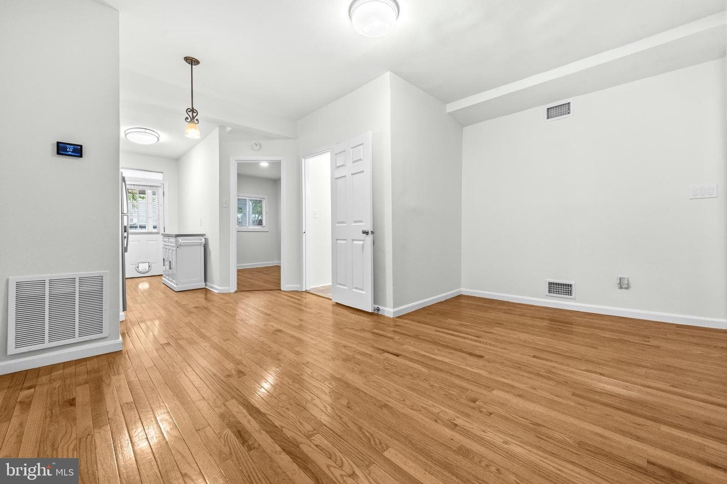 1504 Gales Street NE photo 7