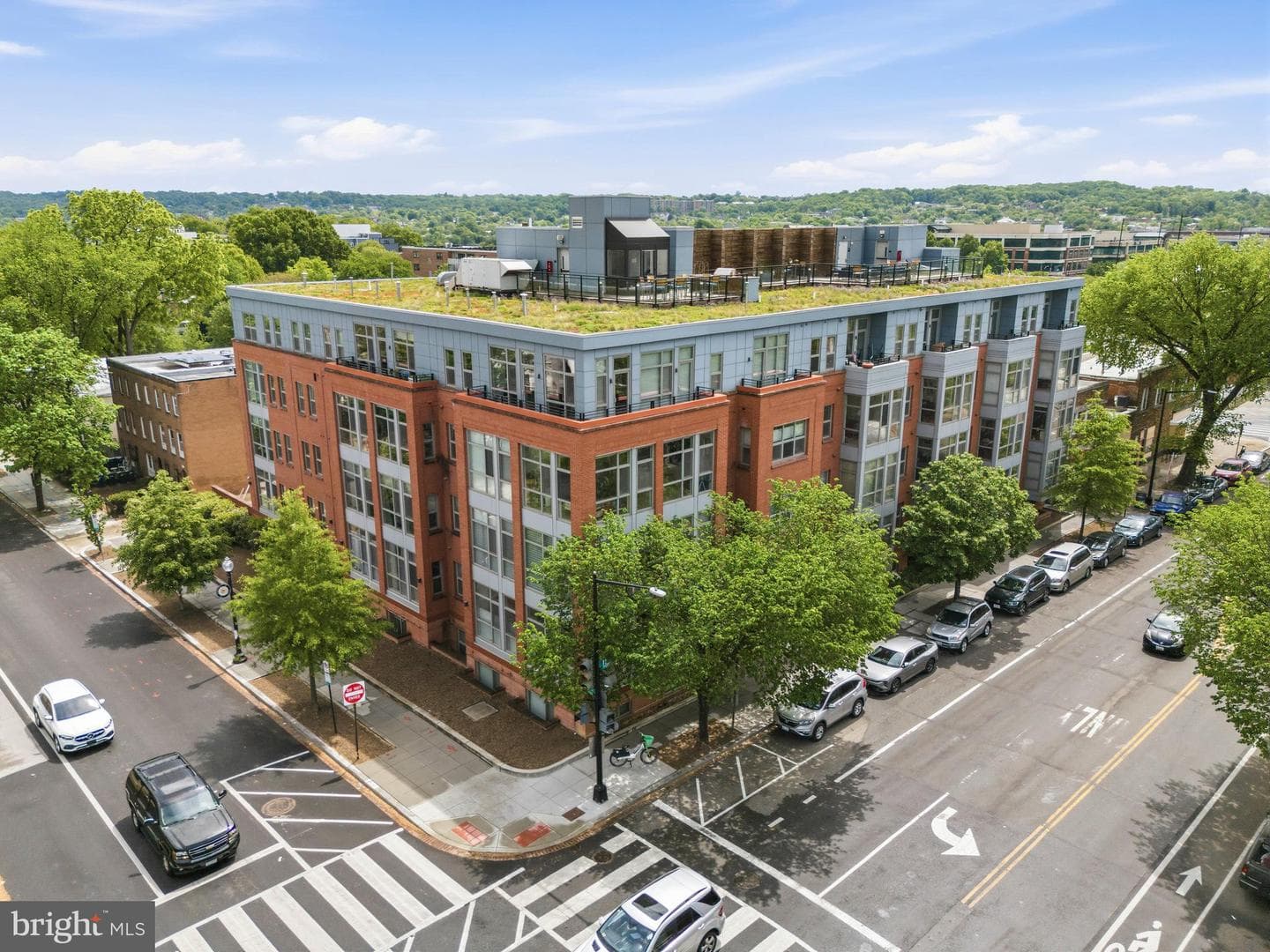 900 11th Street SE #410, Washington