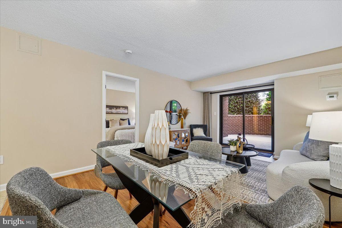 2111 Wisconsin Avenue NW #118 photo 33
