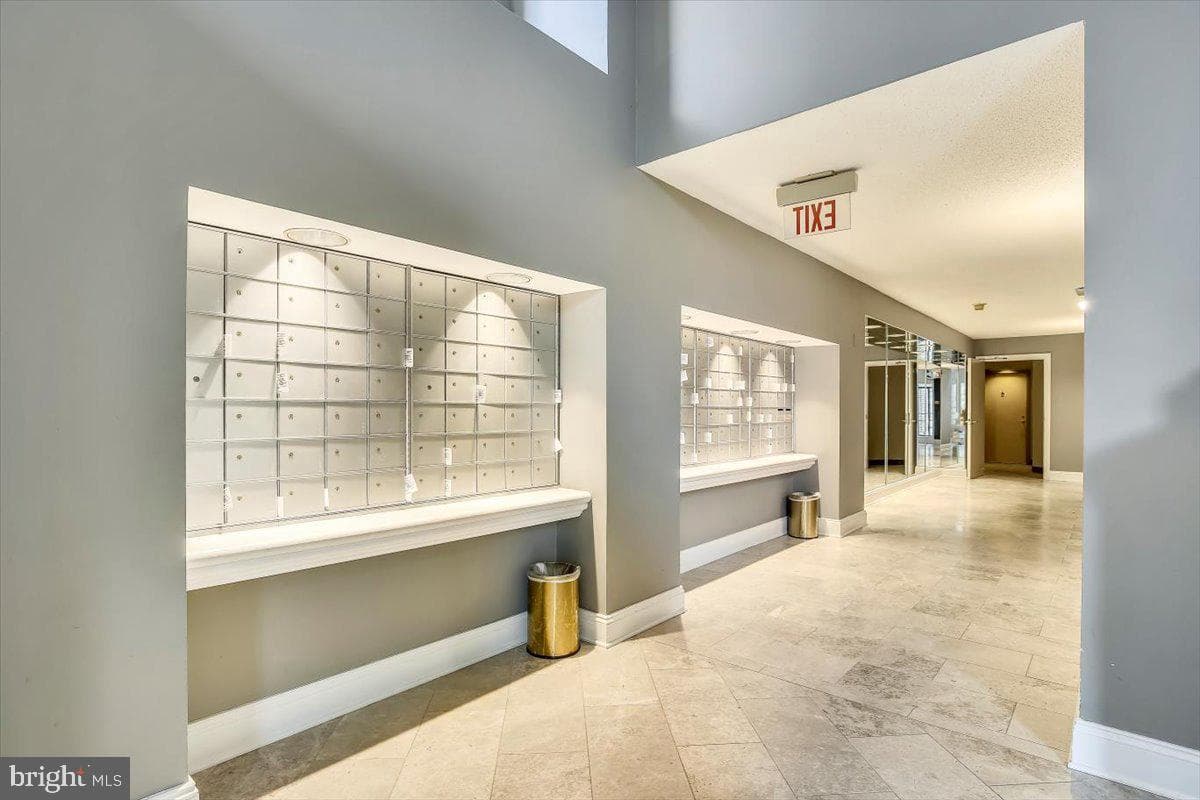 2111 Wisconsin Avenue NW #118 photo 6