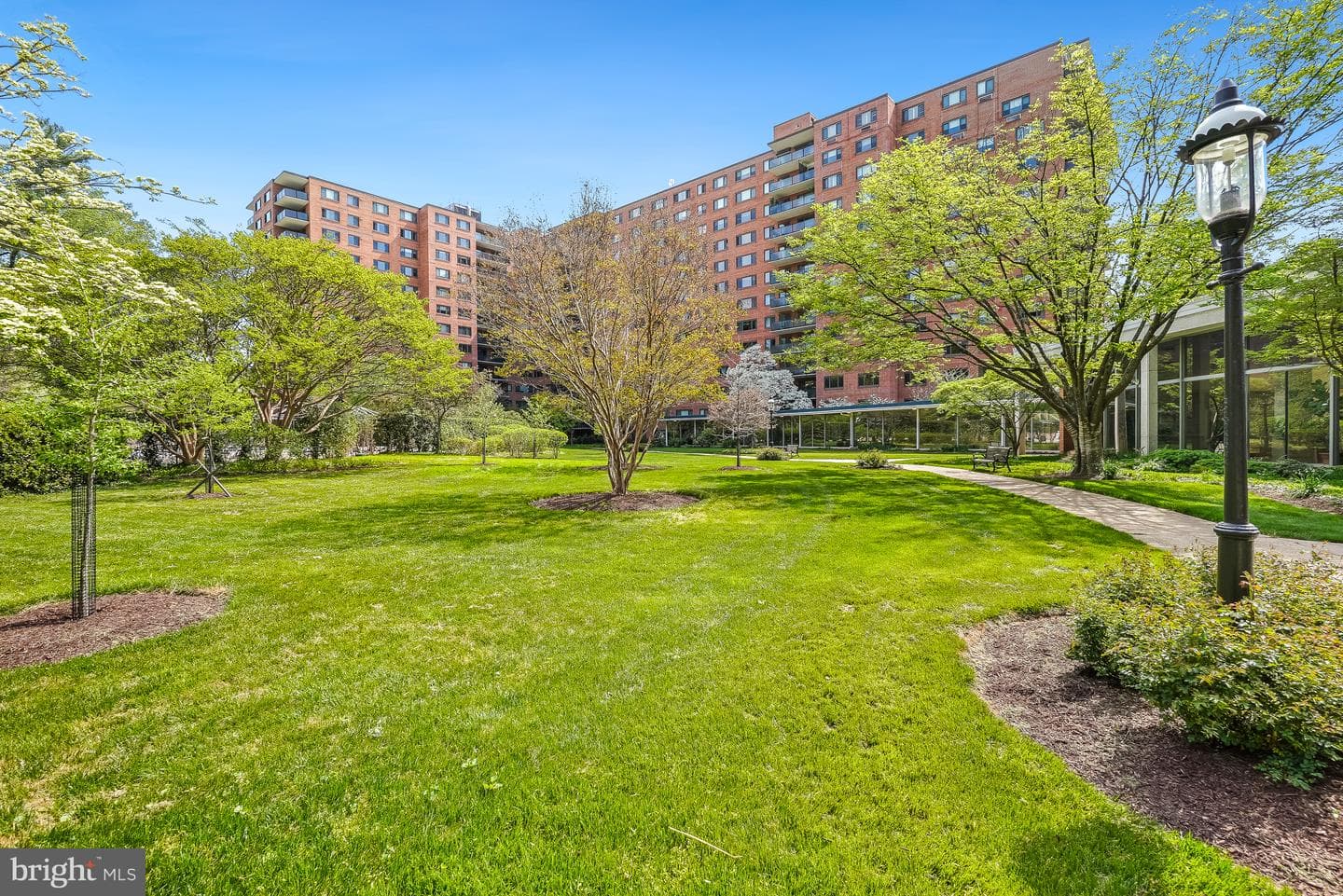 4201 Cathedral Avenue NW #403e photo 27