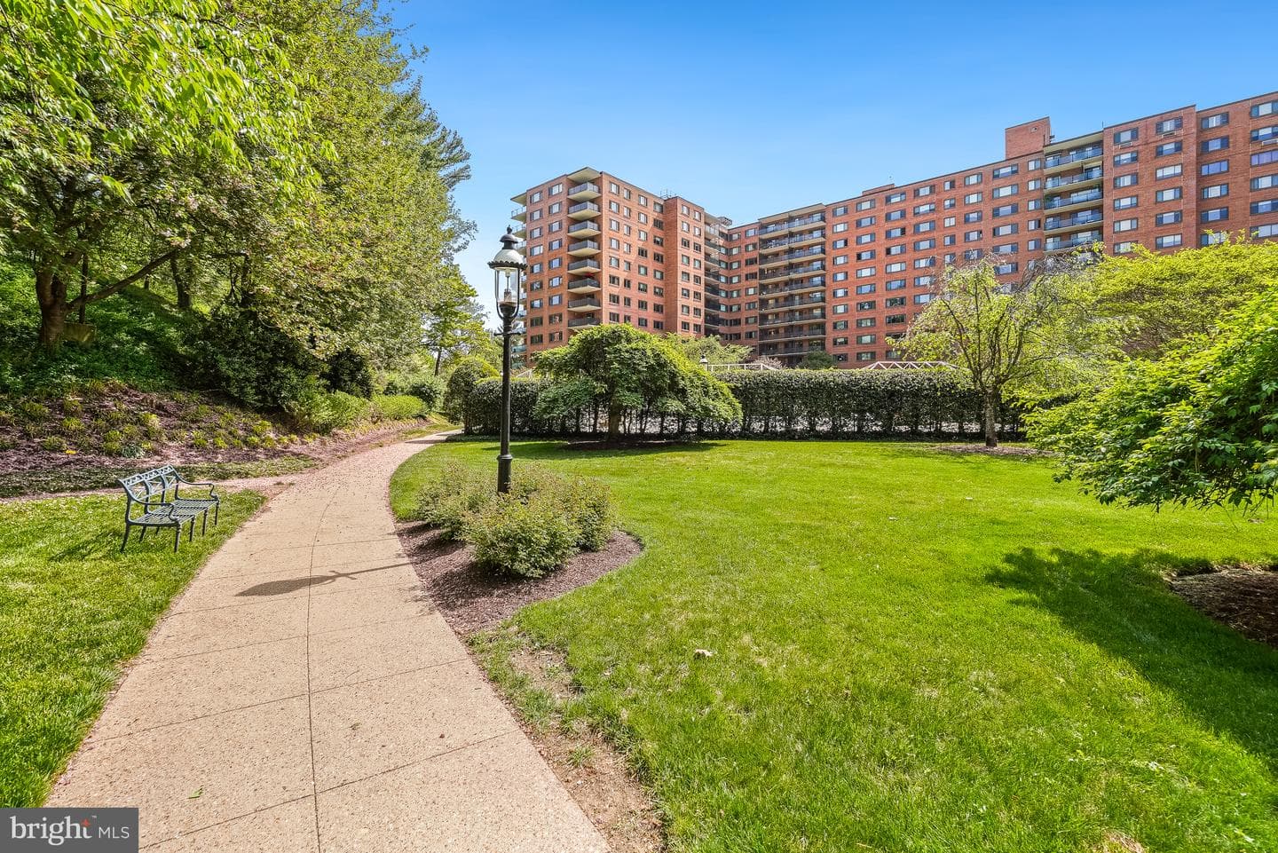 4201 Cathedral Avenue NW #403e photo 28
