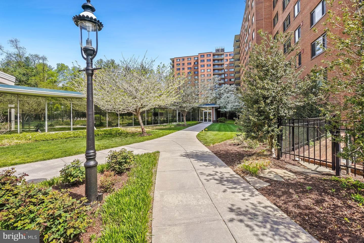 4201 Cathedral Avenue NW #403e photo 29