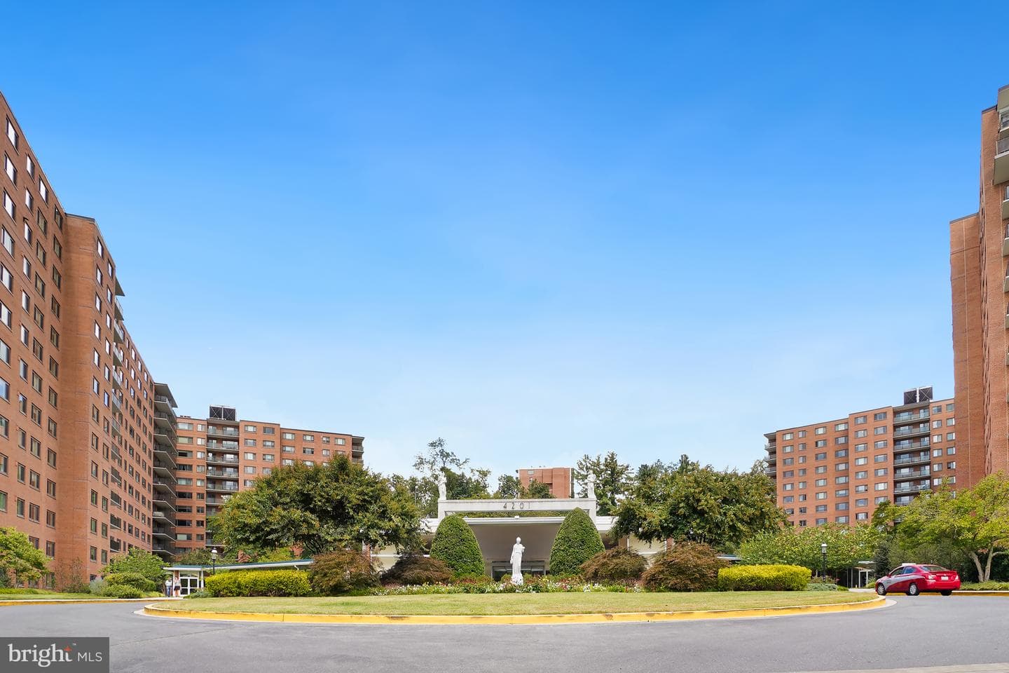 4201 Cathedral Avenue NW #403e photo 39
