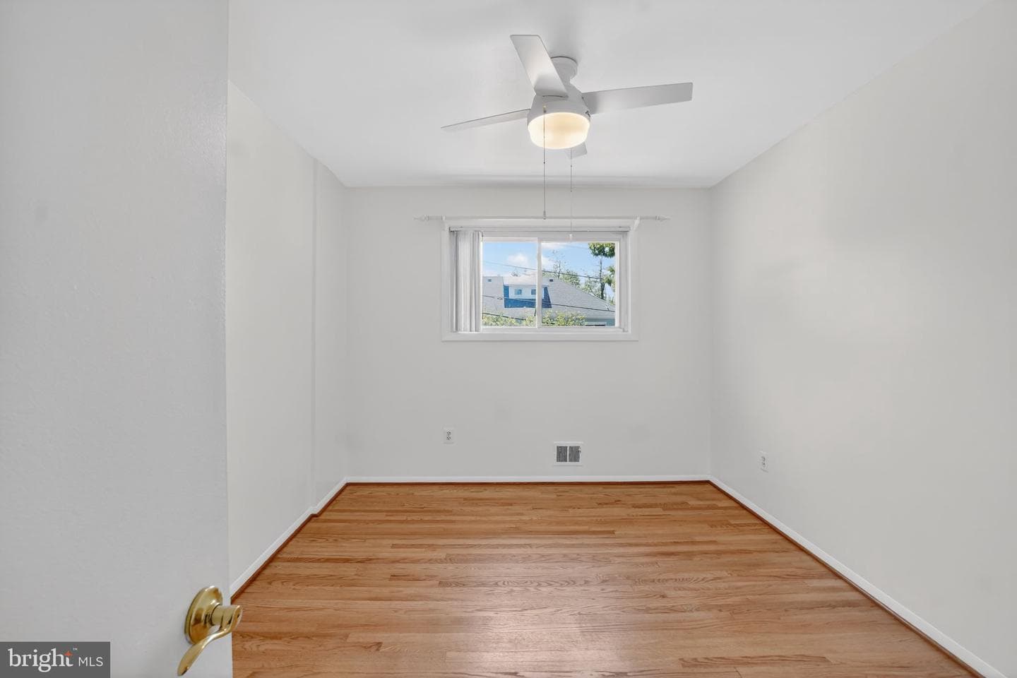 109 Van Buren Street NW photo 18