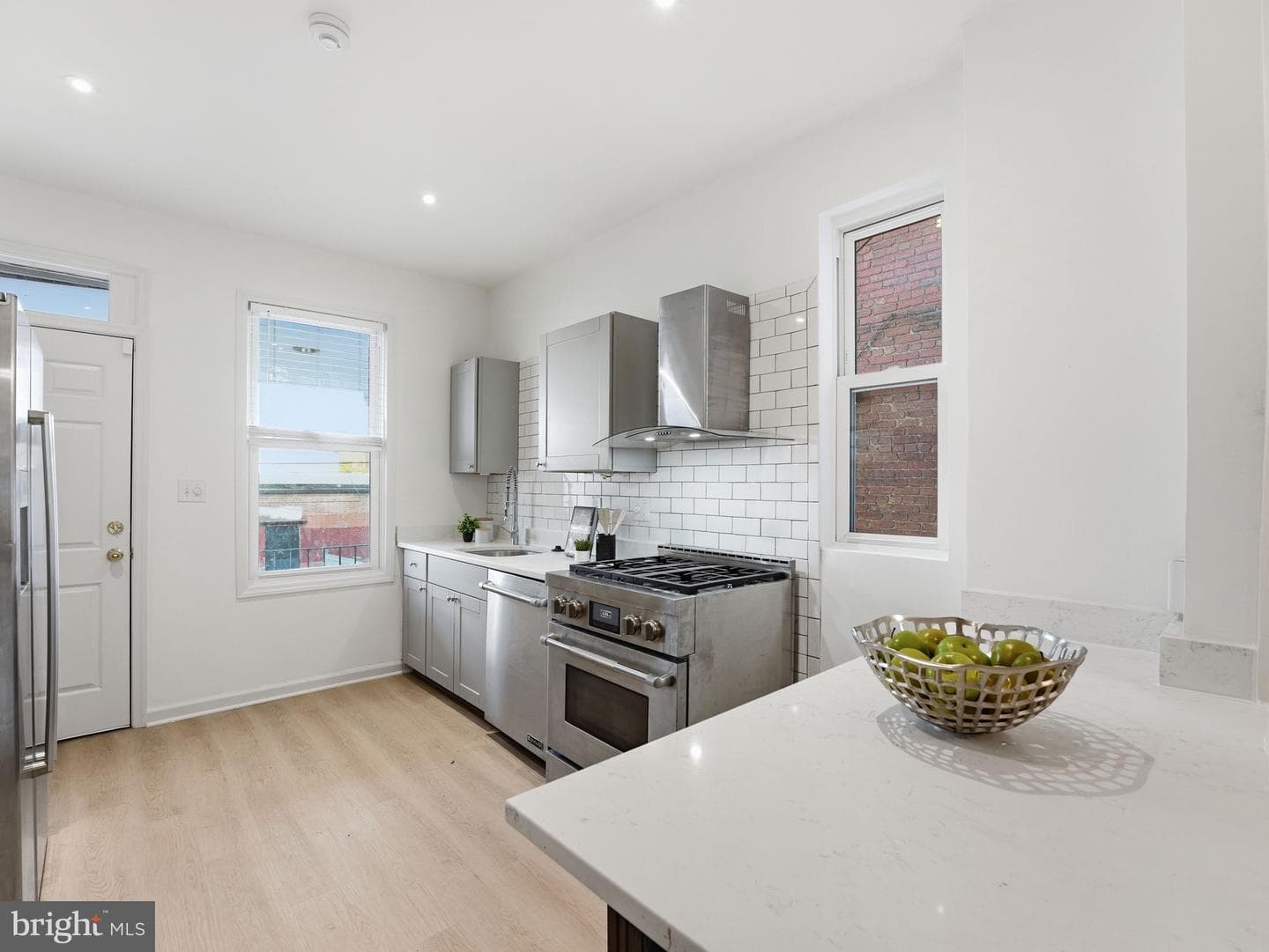 2111 4th Street NE photo 8