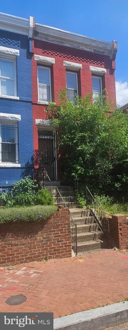 1819 4th Street NW photo 1