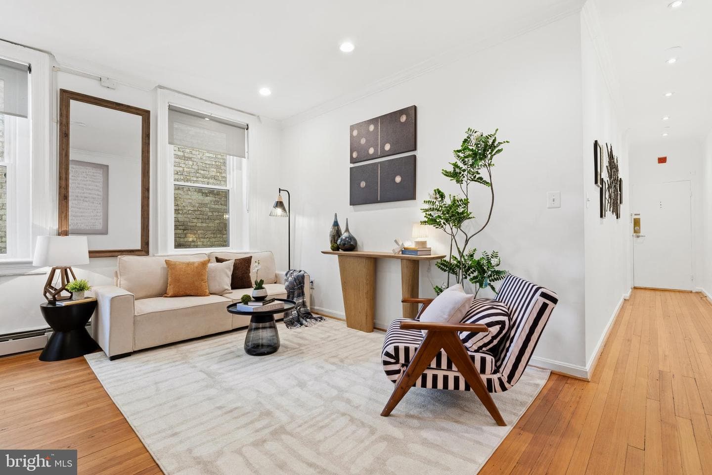 1831 Belmont Road NW #203 photo 3