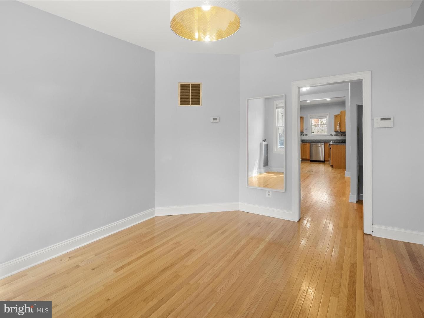 1648 Kramer Street NE photo 4