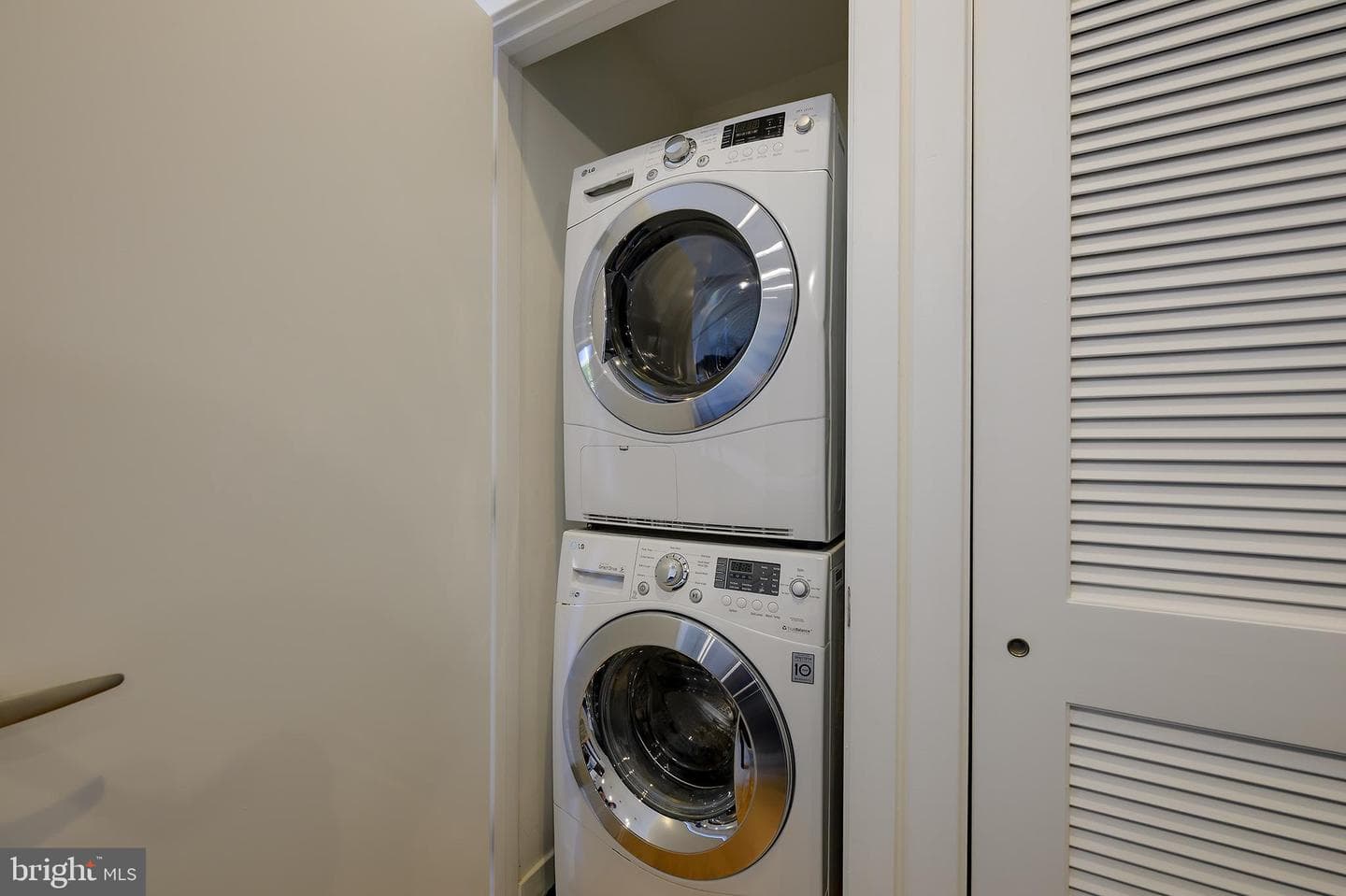 1443 Chapin Street NW #404 photo 30