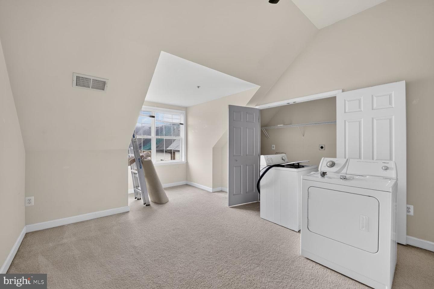 821 Capitol Square Place SW photo 15