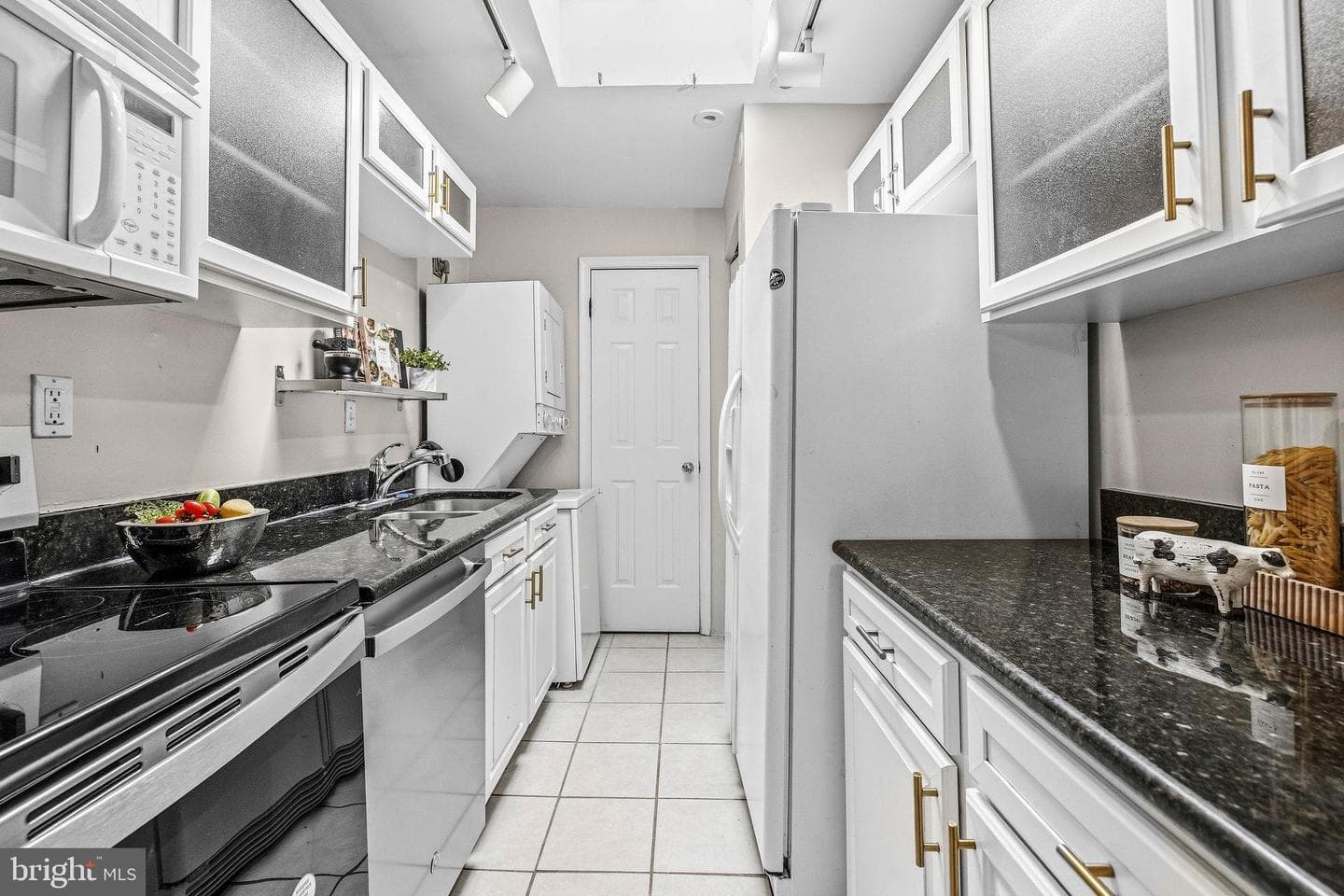473 Ridge Street NW photo 16