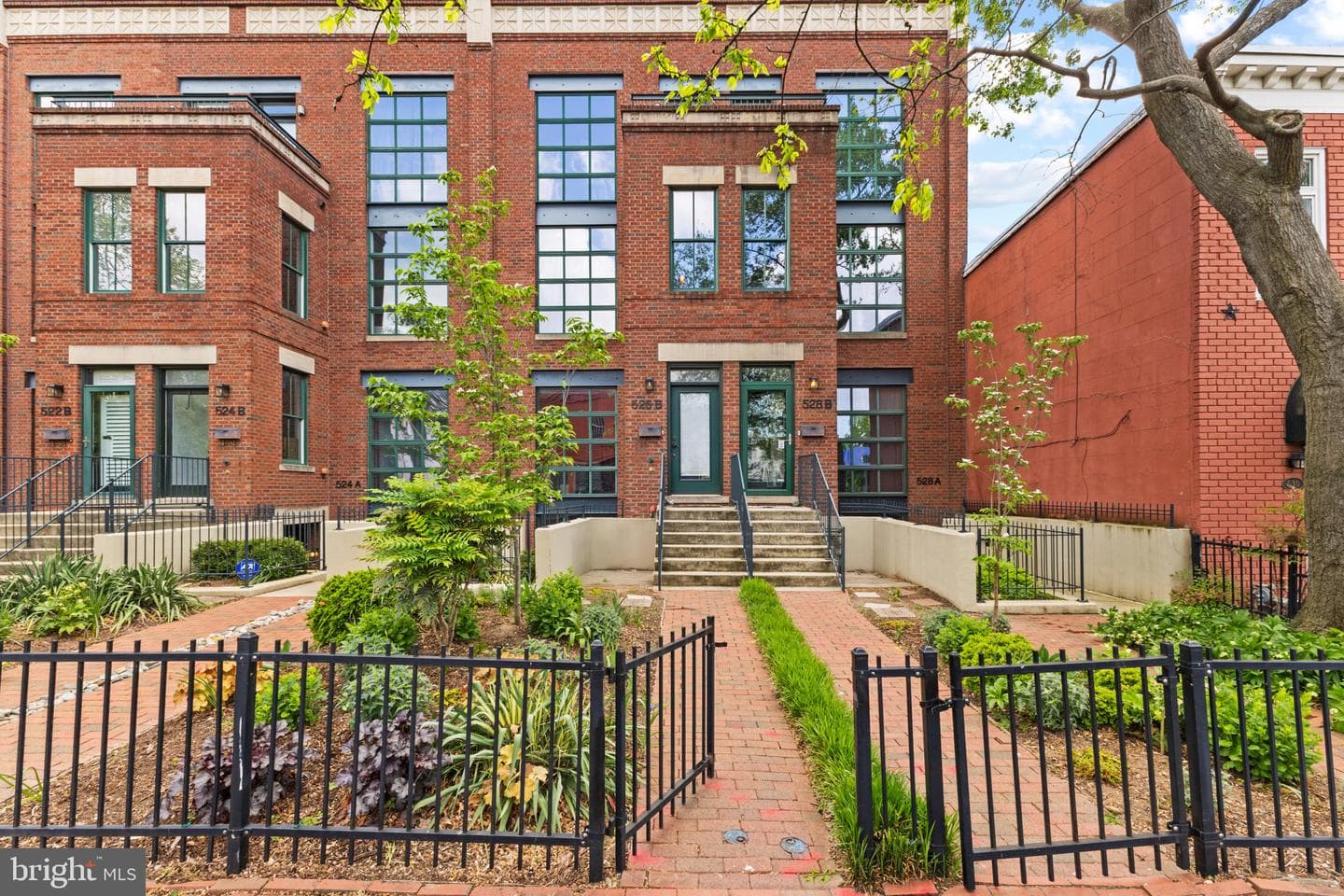 526 13th Street SE #b, Washington